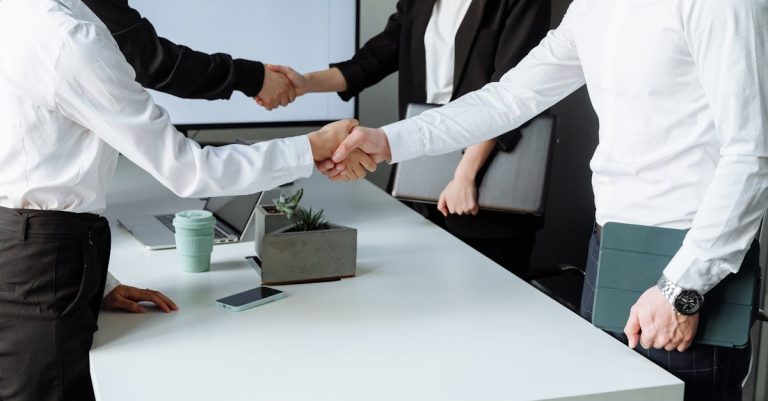 découvrez comment fidéliser vos clients grâce à des stratégies efficaces de fidélisation et améliorez la satisfaction et la rétention de votre clientèle.