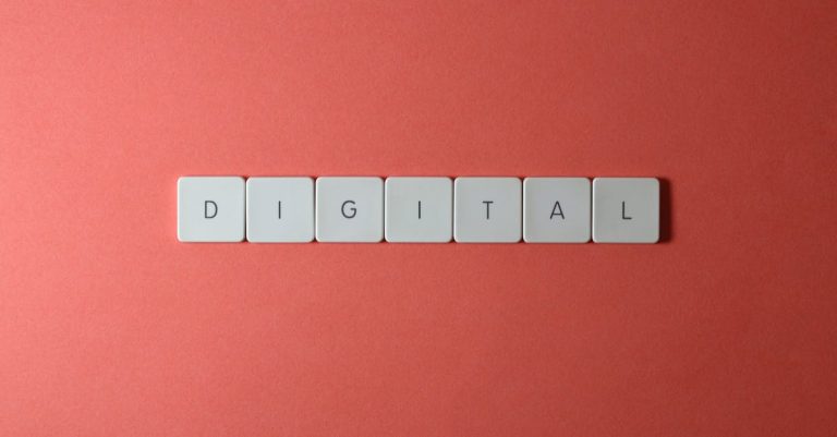 découvrez les formats et rythmes du contenu digital pour optimiser l'engagement et l'efficacité de vos communications en ligne.