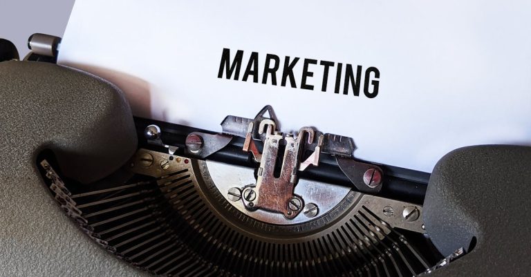 découvrez comment le remarketing peut optimiser vos campagnes publicitaires en ciblant les visiteurs précédents pour augmenter vos conversions et fidéliser vos clients.