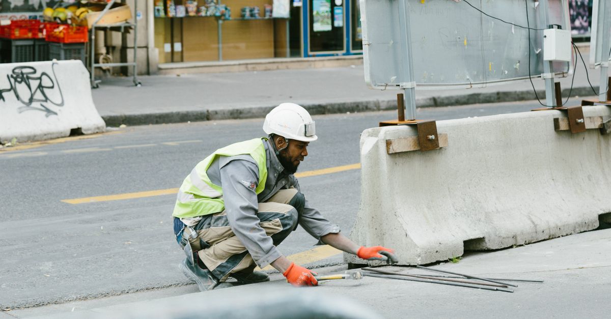 découvrez le salaire moyen d'un traffic manager en france, les facteurs influençant la rémunération et les perspectives de carrière dans ce secteur dynamique.