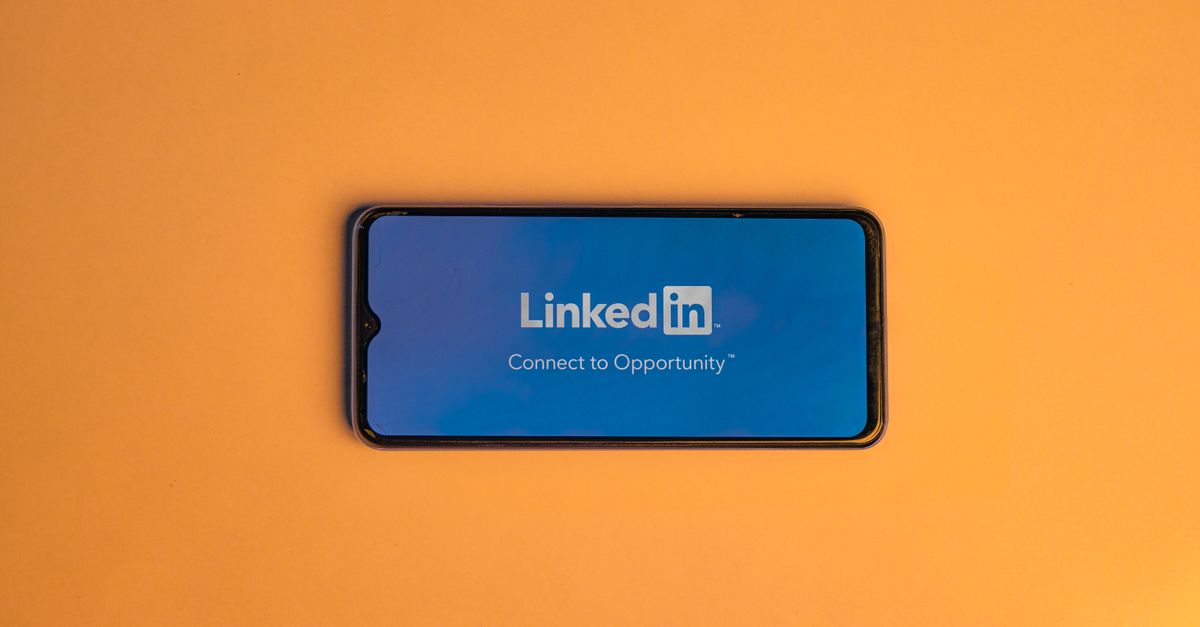 découvrez comment créer un carrousel linkedin attrayant pour maximiser l'engagement et valoriser votre contenu professionnel.