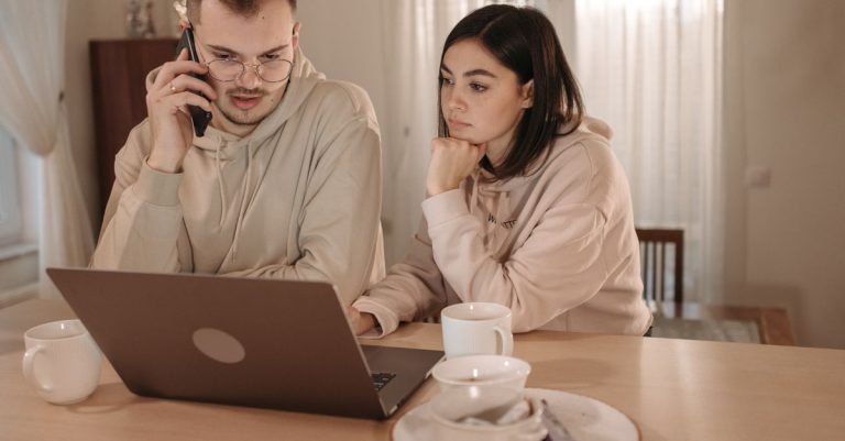 découvrez tout ce qu'il faut savoir sur les scams : comment les reconnaître, s'en protéger et agir en cas de fraude en ligne.