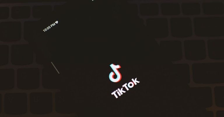 découvrez comment monétiser votre présence sur tiktok et transformer vos vidéos en sources de revenus grâce à nos conseils pratiques.