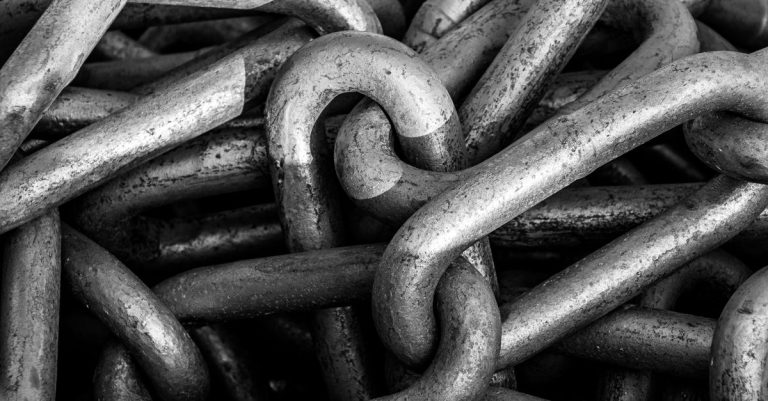 découvrez la chaîne de valeur et comment elle optimise les processus pour maximiser l'efficacité et la création de valeur dans votre entreprise.