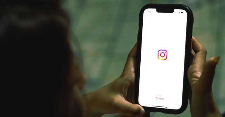 découvrez comment obtenir le badge bleu sur instagram, symbole de compte vérifié et d'authenticité, et améliorez la crédibilité de votre profil.